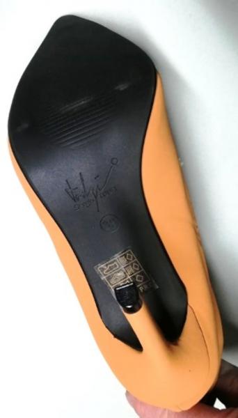HIGH-HEEL-STIEFLETTE